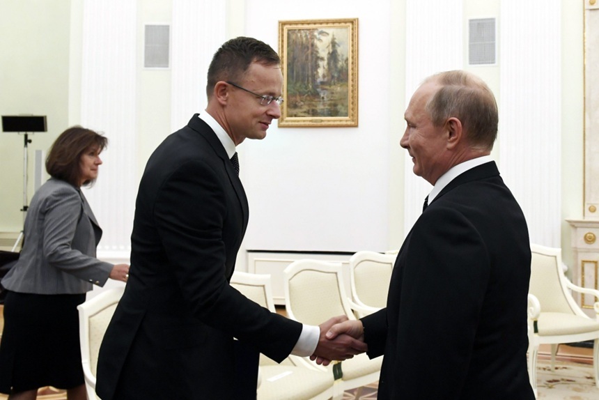 Ungaria se declară dispusă să găzduiască negocieri de pace în Războiul din Ucraina, după ce Zelenski respinge acest lucru, din cauza apropierii dintre Ungaria şi Rusia