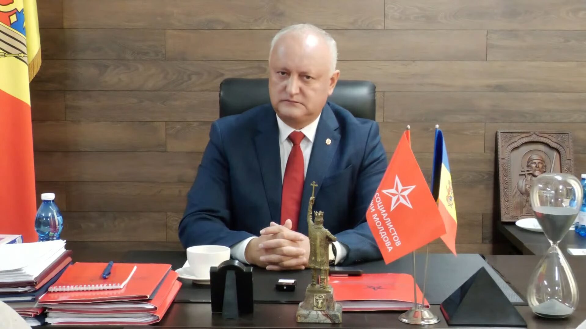 Fostul preşedinte prorus Igor Dodon consideră că vizita liderilor europeni la Chişinău este un amestec în treburile interne şi ameninţă: „Tovarăşe Macron, nu vom uita!”