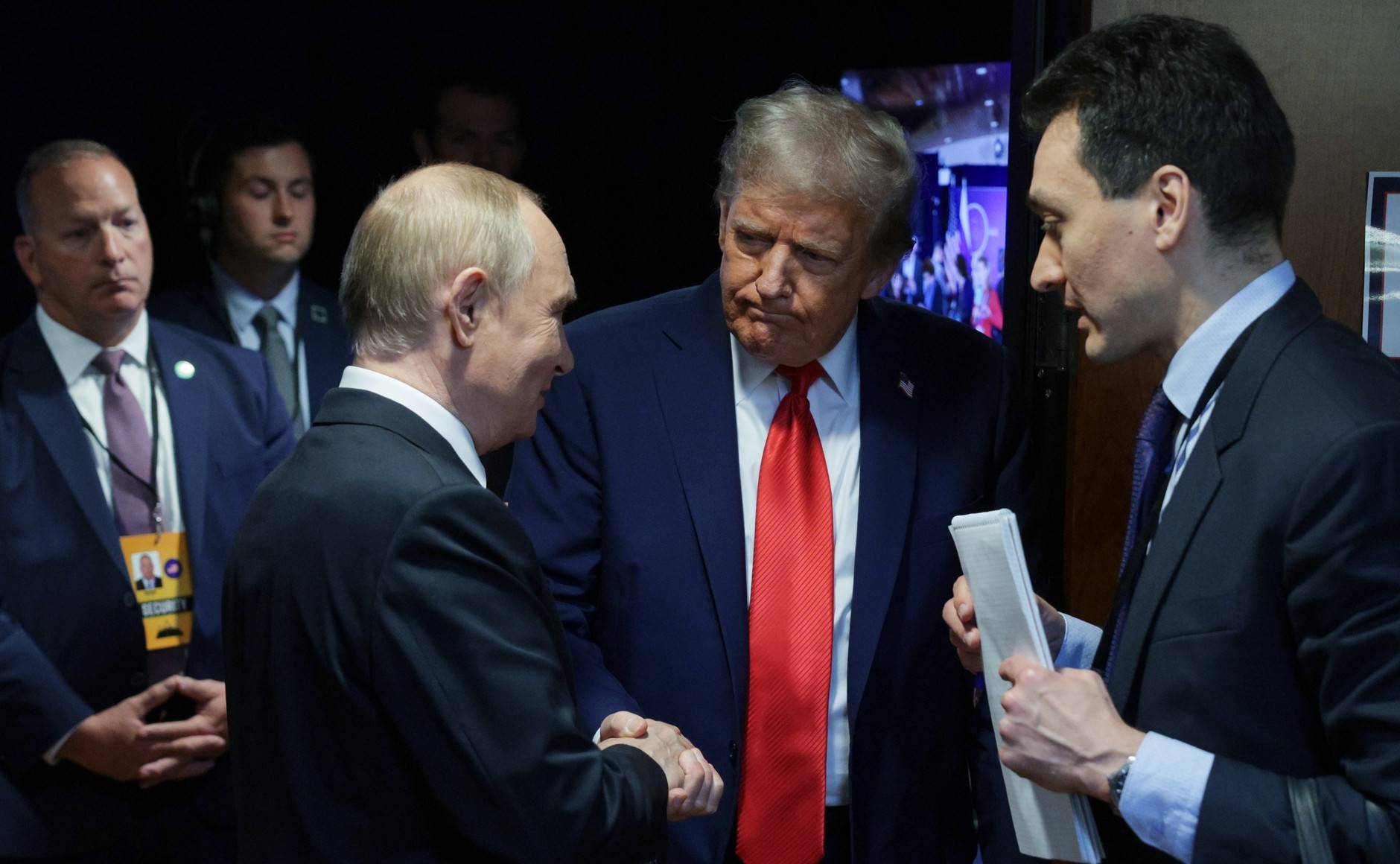 Putin vede „luminiţa de la capătul tunelului” în relaţiile dintre Rusia şi SUA şi spune că cele două ţări cooperează în Arctica şi Alaska