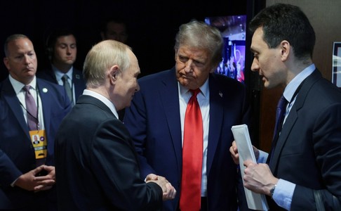 Putin vede „luminiţa de la capătul tunelului” în relaţiile dintre Rusia şi SUA şi spune că cele două ţări cooperează în Arctica şi Alaska