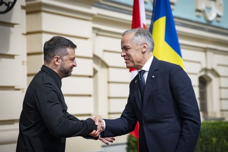 Aflat la Kiev, premierul canadian Mark Carney nu exclude trimiterea de forţe de menţinere a păcii în Ucraina. Ce spune Zelenski despre articolul din „The Wall Street Journal” potrivit căruia SUA ar fi blocat atacurile asupra Rusiei