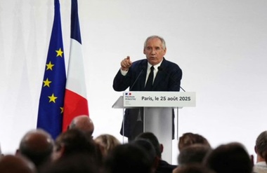 Premierul francez François Bayrou anunţă că urmează să ceară un vot de încredere în Parlament la 8 septembrie în ”problema centrală” a datoriei