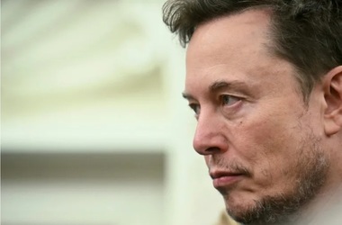 Elon Musk depune plângere în Texas împotriva Apple şi OpenAI, pe care le acuză de formarea unei alianţe ilegale cu scopul de a obstrucţiona concurenţa pe piaţă a inteligenţei artificiale generative pe smartphone-uri