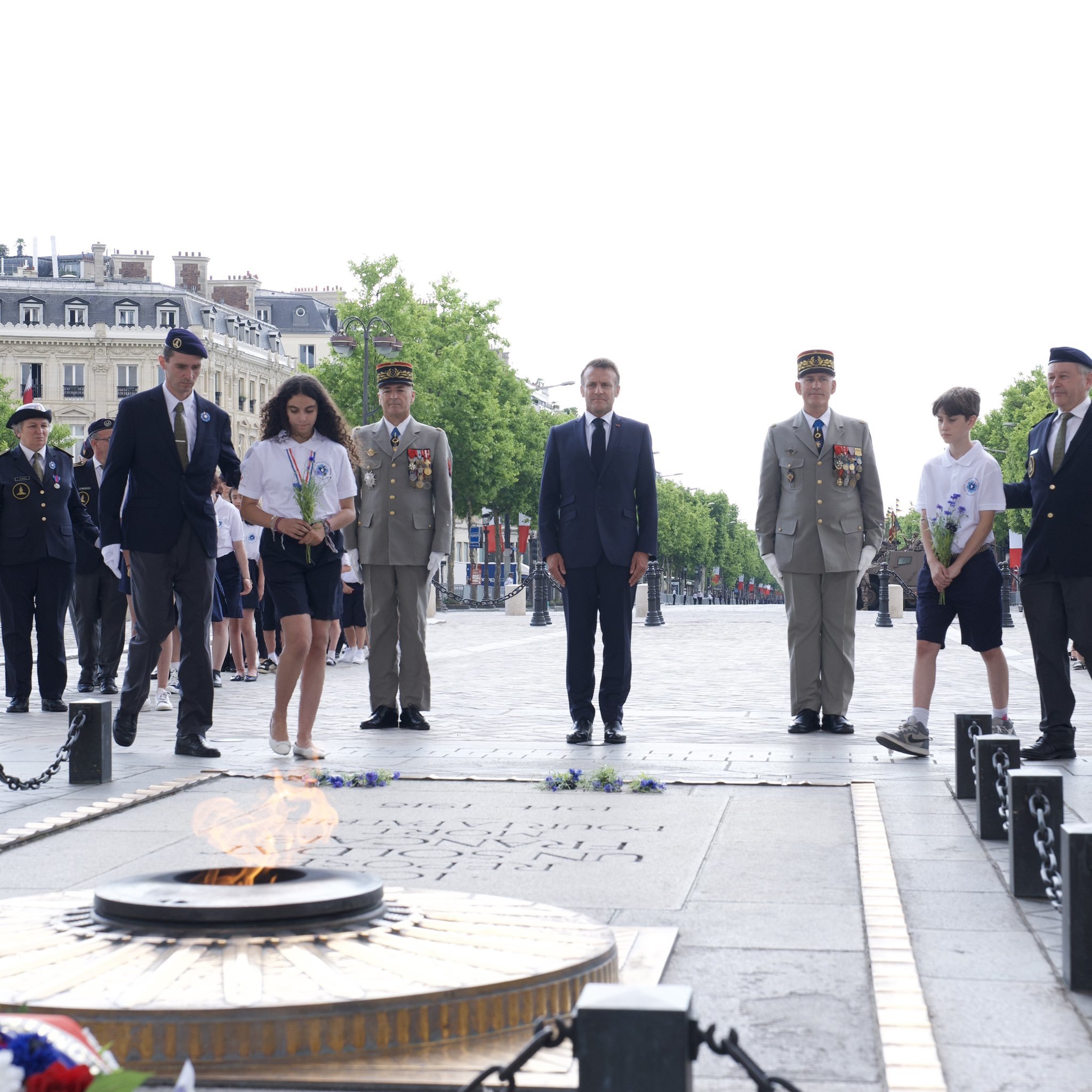 Palatul Élysée reacţionează, după ce a fost acuzat pe reţelele sociale că ar fi plătit figuranţi pentru a-l aplauda pe Macron în timpul ceremoniilor din 14 iulie 