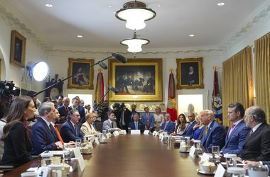 Donald Trump ameninţă Rusia cu sancţiuni economice, dacă Putin refuză un armistiţiu în Războiul din Ucraina. ”Spun economice, pentru că nu ne vom lansa într-un război mondial”
