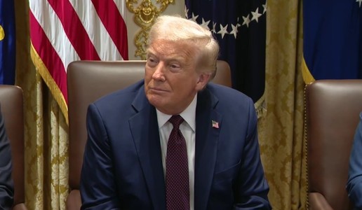 Trump reacţionează la logodna dintre Taylor Swift şi Travis Kelce, anunţată chiar în timpul unei reuniuni importante a Cabinetului. Cântăreaţa a fost o susţinătoare a contracandidatei sale Kamala Harris
