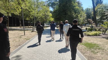 Ziua Independenţei în Moldova: Liderul unui partid prorus şi alţi indivizi, duşi la poliţie după ce ar fi intenţionat să blocheze coloanele oficialilor europeni. Mai mulţi cetăţeni, inclusiv jurnalişti, au primit mesaje de ameninţare cu moartea 