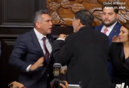 Bătaie între lideri în Senatul mexican - VIDEO