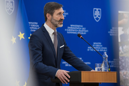 Slovacia condamnă atacul masiv asupra Kievului, fără a menţiona însă Rusia