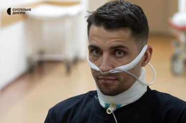 Un militar ucrainean, luat prizonier şi tăiat la gât de ruşi, supravieţuieşte, se târăşte timp de cinci zile şi ajunge la o poziţie ucraineană
