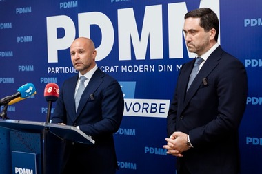 Un partid apropiat lui Plahotniuc îi cere lui Trump să salveze democraţia din Moldova şi să asigure alegeri „libere” la toamnă. Campania electorală a demarat oficial vineri