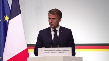Macron respinge acuzaţiile Moscovei care-l cataloghează drept ”grosolan sau vulgar”, după ce l-a catalogat pe Putin drept un ”predator” şi un ”căpcăun”. Putin e ”nesincer”. El ”îşi bate joc” de Trump dacă nu se întâlneşte cu Zelenski