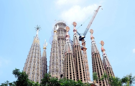 Ecologişti stropesc cu vopsea roşie faţada Sagrada Familia