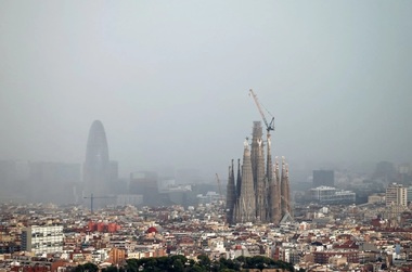 Ecologişti stropesc cu vopsea roşie faţada Sagrada Familia
