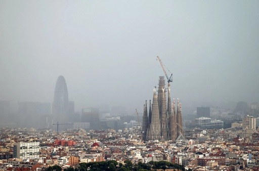 Ecologişti stropesc cu vopsea roşie faţada Sagrada Familia