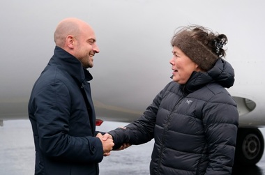 Tentative recente ale SUA de amestec în Groenlanda, ”inacceptabile şi lipsite de respect”, denunţă, la Nuuk, ministrul francez de Externe Jean-Noël Barrot. Franţa şi Groenlanda urmează să coopereze într-un proiect de cartografiere a resurselor subsolului groenlandez