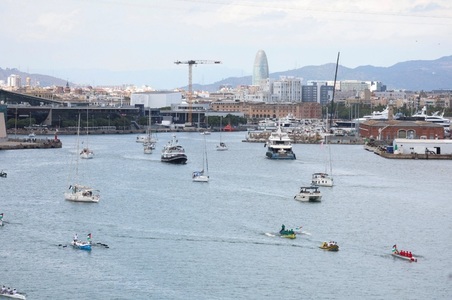 Zeci de nave ale Global Sumud Flotilla către Fâşia Gaza s-au întors în portul Barcelona, din cauza unei furtuni pe Marea Mediterana
