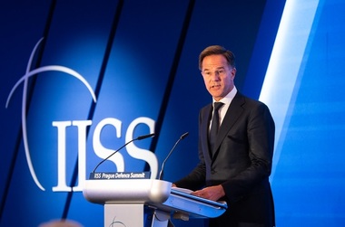 Rusia nu este cea care ”decide”, replică Rutte, la Praga, după ce Moscova anunţă că refuză să discute despre vreo ”intervenţie străină” în Ucraina