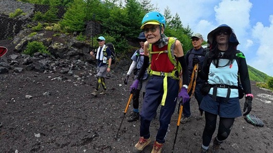 A escaladat Muntele Fuji la vârsta de 102 ani. Cine este japonezul care a intrat în Cartea Recordurilor luna trecută