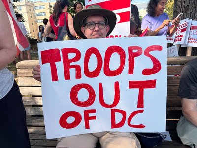Protest în Washington DC faţă de mobilizarea Gărzii Naţionale în oraş de către Trump. "Sunt aici pentru a protesta faţă de ocuparea Washingtonului” - VIDEO