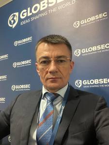 Serviciul de Informaţii şi Securitate al Republicii Moldova confirmă că presupusul spion arestat în România este un fost angajat al său de rang înalt. Presa scrie că ar fi vorba despre Alexandru Balan, fost adjunct al şefului SIS