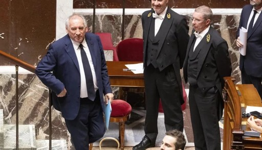UPDATE - Guvernul francez condus de Francois Bayrou a pierdut votul de încredere. Emmanuel Macron îşi pierde al patrulea premier în decurs de 20 de luni. Reacţia preşedintelui. Ce opţiuni are