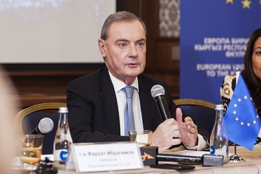 Reprezentantul UE a discutat la Washington despre noi sancţiuni împotriva Rusiei