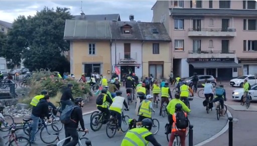 „Blocăm tot”. Franţa se confruntă miercuri cu o amplă mişcare de protest, după mobilizări pe reţelele sociale. Deja sunt zeci de persoane reţinute în regiunea pariziană