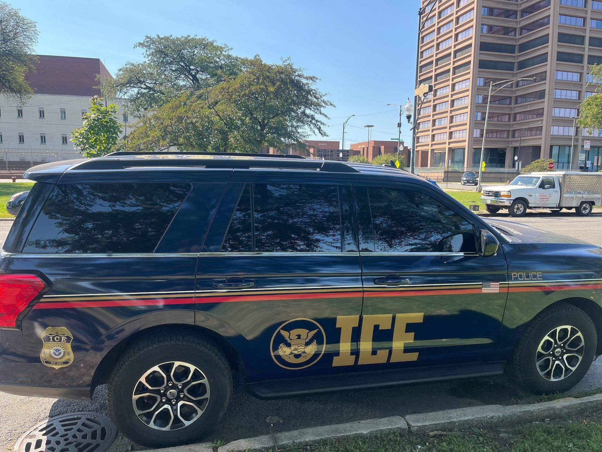 Un imigrant fără forme legale a fost ucis de poliţie în Chicago în timp ce încerca să scape de arestare