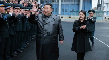 Kim Jong Un anunţă că va prezenta politica nucleară a ţării la viitoarea reuniune a partidului