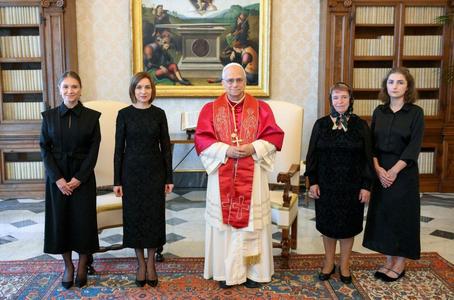 Preşedinţia Republicii Moldova precizează cine a suportat cheltuielile familiei Maiei Sandu la Vatican
