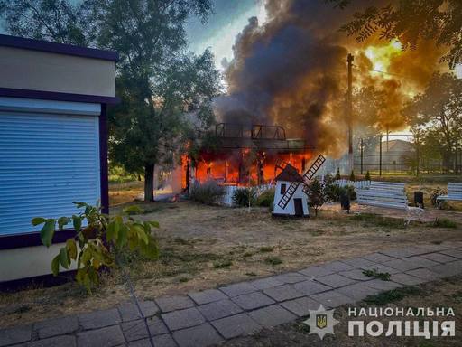 Doi morţi şi aproape 20 de răniţi şi incendiu de proporţii în Zaporojia, în urma atacurilor ruse
