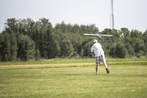 Lituania şi-a inaugurat prima şcoală de drone, destinată instruirii copiilor şi adulţilor care locuiesc în apropierea graniţei cu Rusia