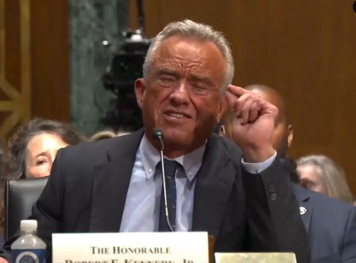 Robert F. Kennedy Jr. rescrie politica SUA în materie de vaccinuri — rapid şi în condiţiile sale