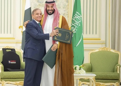 Pakistanul îşi extinde umbrela nucleară deasupra Arabiei Saudite