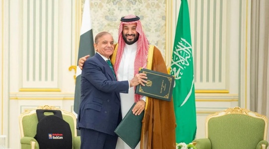 Pakistanul îşi extinde umbrela nucleară deasupra Arabiei Saudite