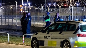 Premierul danez Mette Frederiksen denunţă ”cel mai grav atac împotriva unei infrastructuri critice”, după ce aeroportul din Copenhaga este survolat de trei-patru ”drone mari”. Ea evocă incidente asemănătoare în Polonia, România şi incursiunea unor avioane