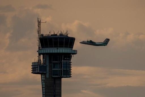O dronă operată de către un străin, confiscată în apropierea aeroportului din Oslo, anunţă poliţia norvegiană. Bărbatul, de aproximativ 50 de ani, nu a fost arestat şi urmează să fie audiat. Poliţia nu vede nicio legătură, în acest stadiu, între incidentele din Scandinavia