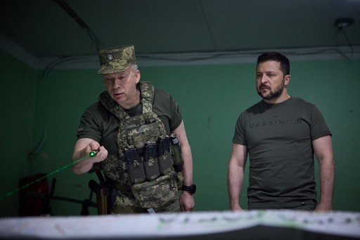 Zelenski şi şeful armatei ucrainene afirmă că ofensivele Rusiei din 2025 au eşuat