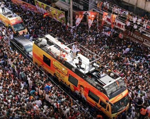 India: Cel puţin 36 de morţi şi peste 50 de răniţi în urma unei busculade la mitingul actorului devenit politician Vijay