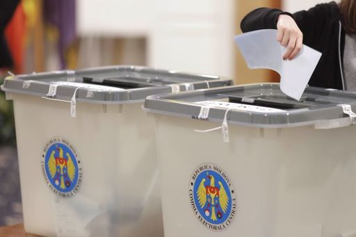 Alegeri în R. Moldova - A fost depăşit pragul de prezenţă la vot necesar validării scrutinului