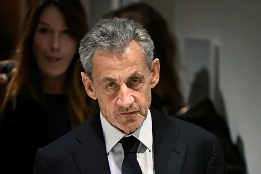 Macron denunţă drept ”inadmisibile” ”atacuri şi ameninţări cu moartea” la adresa magistraţilor, în urma unor ameninţări vizând-o pe preşedinta tribunalului care l-a condamnat pe fostul preşedinte Nicolas Sarkozy