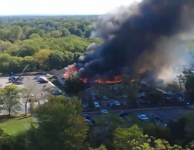 Cel puţin 4 morţi şi 8 răniţi în urma atacului armat, urmat de incendiere, de la biserica din Michigan. Este al doilea atac armat în masă în mai puţin de 24 de ore care ar fi fost comis de un veteran al războiului din Irak