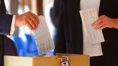 ”Val negru” CDU în turul doi al alegerilor municipale din  Renania de Nord-Westfalia. AfD îşi triplează scorul, fără să obţină vreun post de primar