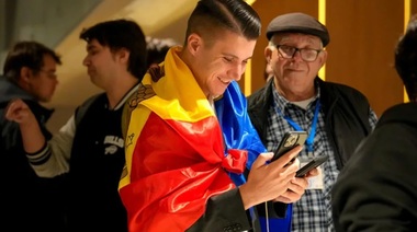 UE, Macron şi Tusk salută victoria proeuropenilor în alegerile legislative din R.Moldova