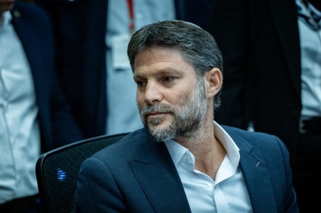 Planul lui Trump, un ”amestec indigest demodat”, este un ”eşec diplomatic” pentru Israel, respinge Bezalel Smotrich. El este o ”întoarcere la concepţia de la Oslo, o ratare istorică a celei mai legitime şanse din lume de a ne elibera în sfârşit de lanţuri