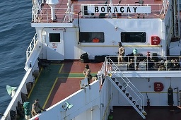 Comandantul chinez al petrolierului ”Boracay” din flota fantomă rusă, abordat în weekend în largul Franţei, urmează să fie judecat cu privire la ”refuz de a se supune”