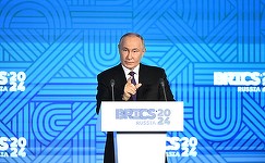 Vladimir Putin acuză Franţa de „piraterie” după interceptarea petrolierului suspectat că face parte din flota-fantomă a Rusiei
