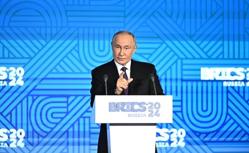Vladimir Putin acuză Franţa de „piraterie” după interceptarea petrolierului suspectat că face parte din flota-fantomă a Rusiei