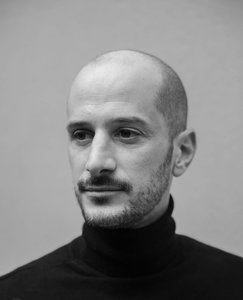 Fotojurnalistul francez Antoni Lallican a fost ucis într-un atac cu drone în Donbas. Mesajul preşedintelui Macron